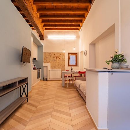 La Dimora Di Filippo Apartment Cuneo Bagian luar foto